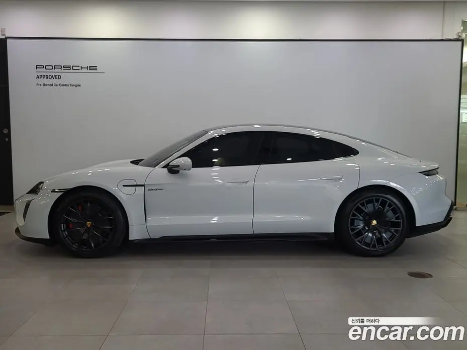 Porsche Taycan 2024 0.1 автомат (гидро), фото 6