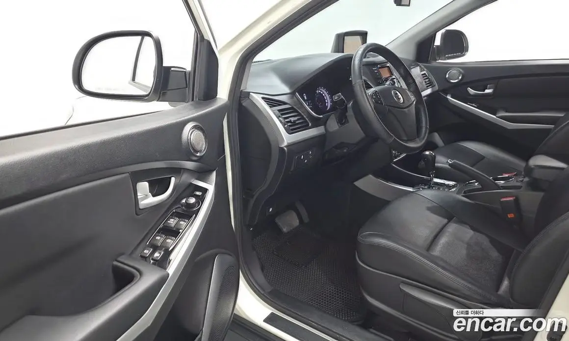 SsangYong Korando 2016 2.2 автомат (гидро), фото 13