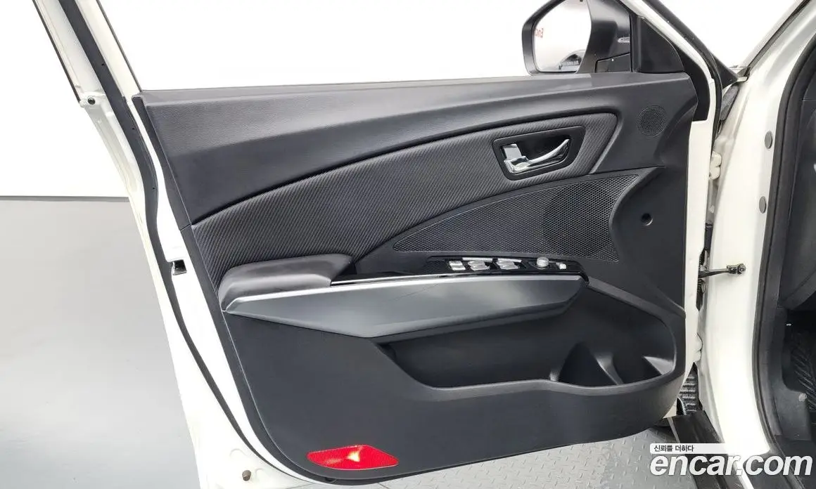 SsangYong TIBOLI 2018 1.6 автомат (гидро), фото 13