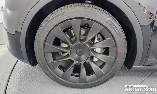 Tesla Model Y 2021 0.2 автомат (гидро), миниатюра 4 Tesla Model Y 2021 0.2 автомат (гидро), миниатюра 4