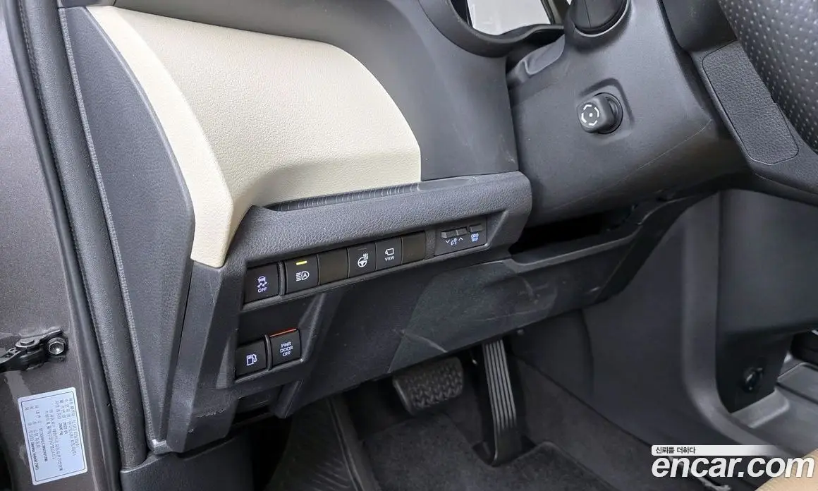 Toyota Sienna 2022 2.5 автомат (гидро), фото 16 Toyota Sienna 2022 2.5 автомат (гидро), фото 16