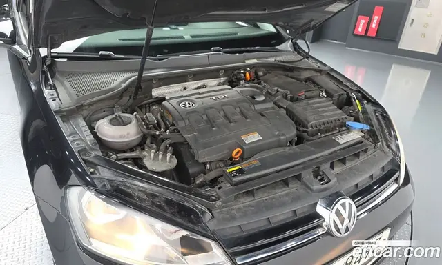 Volkswagen Golf 2013 1.6 автомат (гидро), миниатюра 6