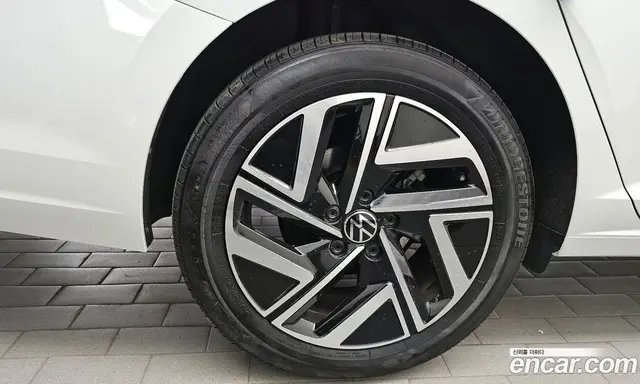 Volkswagen Jetta 2023 1.5 автомат (гидро), миниатюра 5