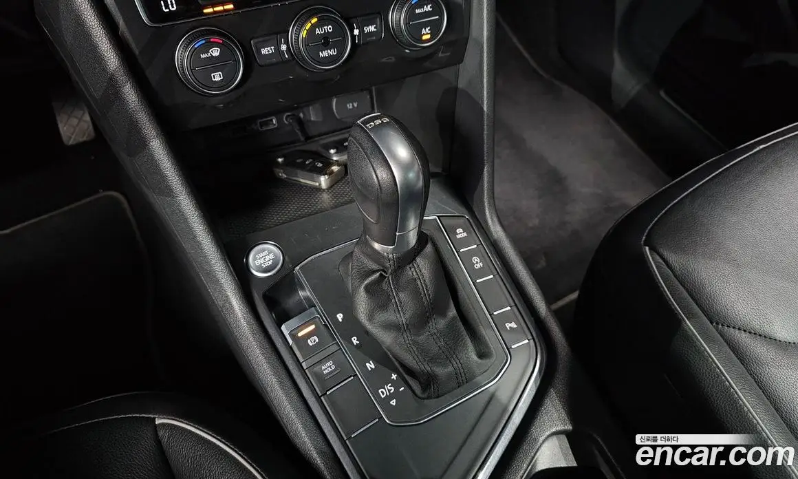 Volkswagen Tiguan 2018 2.0 автомат (гидро), фото 12