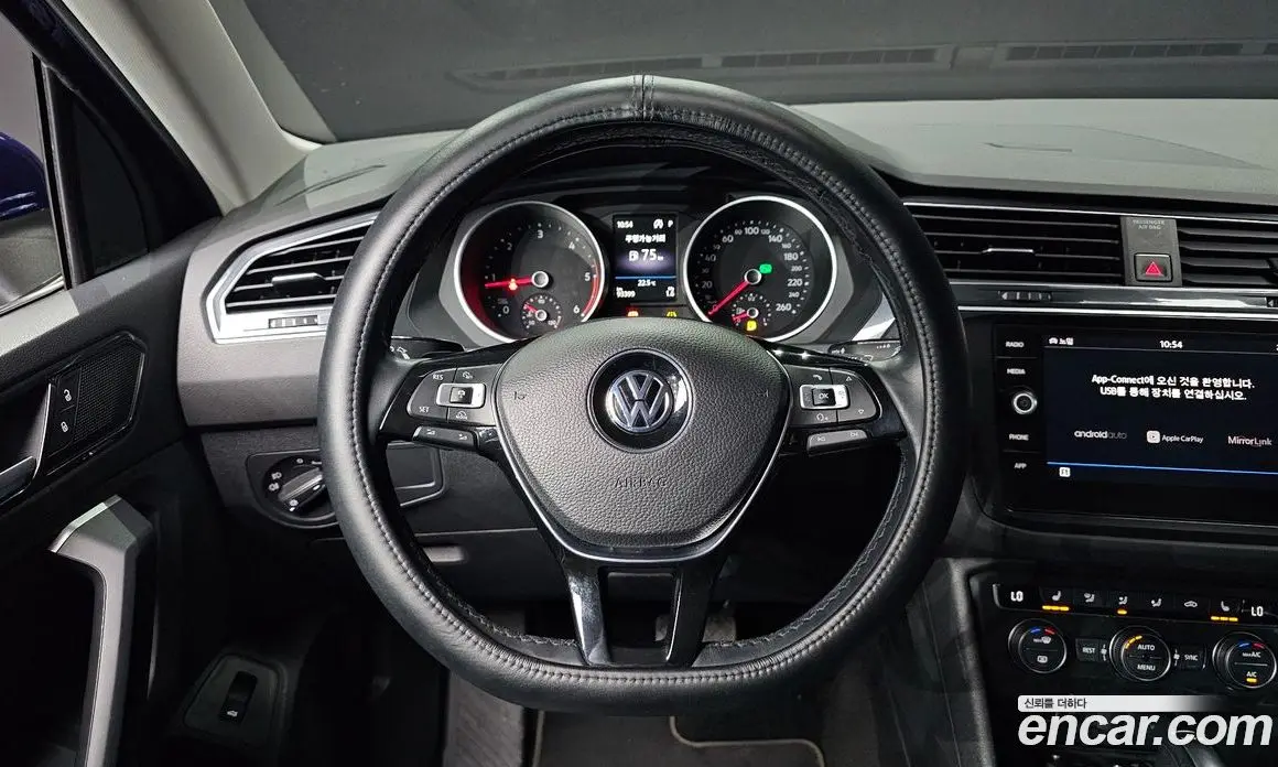 Volkswagen Tiguan 2018 2.0 автомат (гидро), фото 19