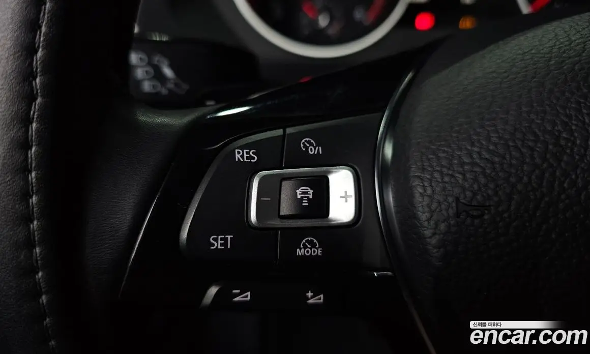 Volkswagen Tiguan 2018 2.0 автомат (гидро), фото 25