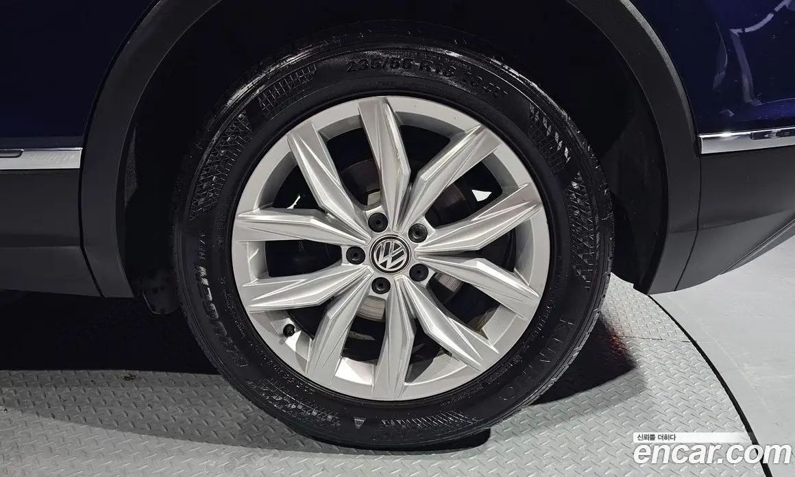 Volkswagen Tiguan 2018 2.0 автомат (гидро), фото 7