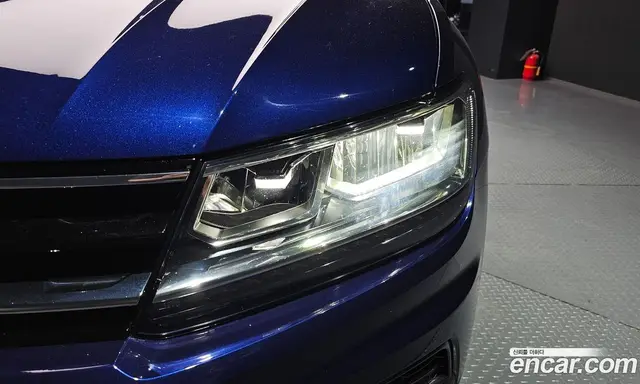 Volkswagen Tiguan 2018 2.0 автомат (гидро), миниатюра 8