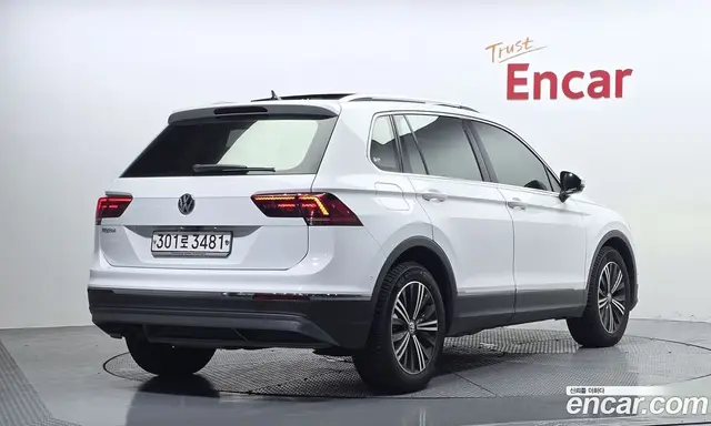 Volkswagen Tiguan 2020 2.0 автомат (гидро), миниатюра 2