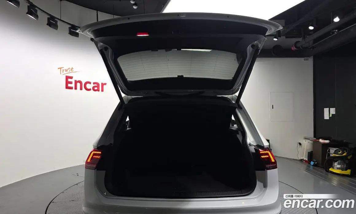 Volkswagen Tiguan 2020 2.0 автомат (гидро), фото 20