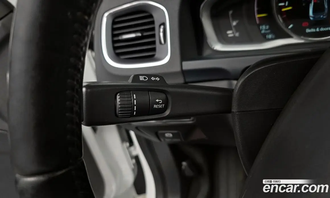 Volvo S60 2014 1.6 автомат (гидро), фото 26
