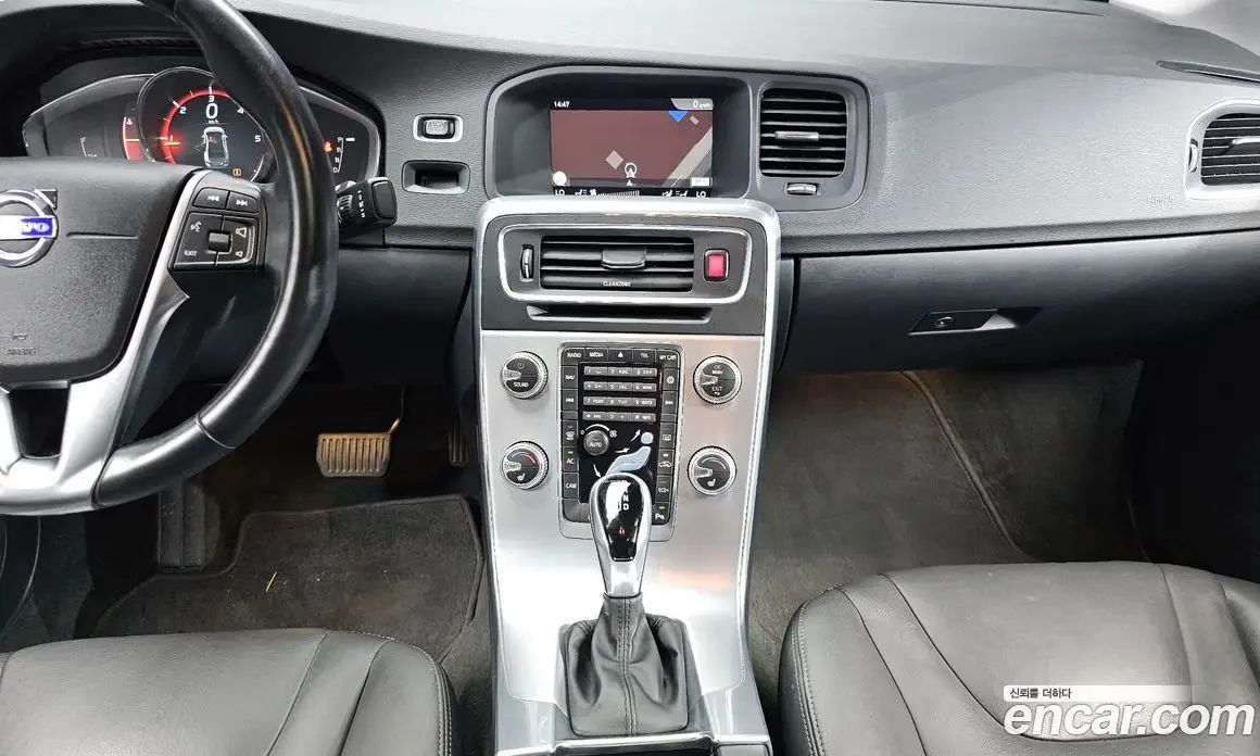 Volvo S60 2017 2.0 автомат (гидро), фото 13