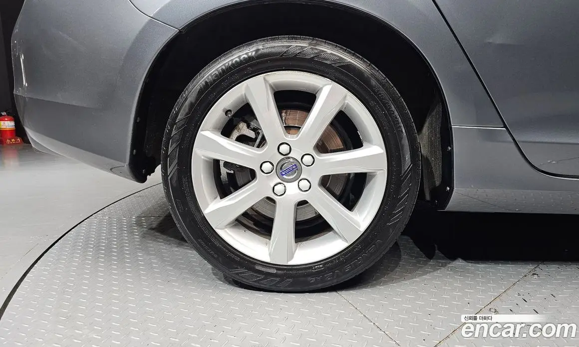 Volvo S60 2017 2.0 автомат (гидро), фото 5