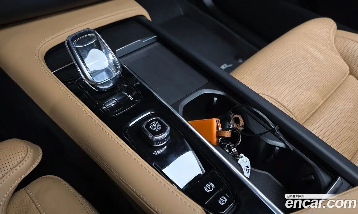 Volvo XC90 2021 2.0 автомат (гидро), фото 9