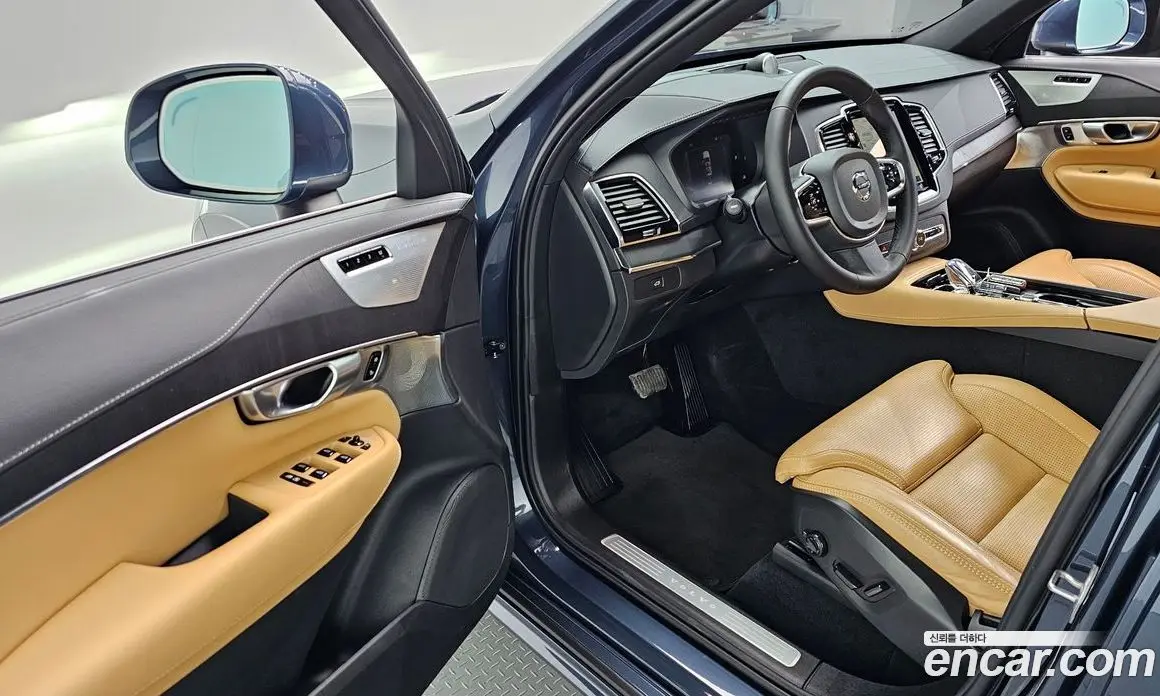 Volvo XC90 2023 2.0 автомат (гидро), фото 13