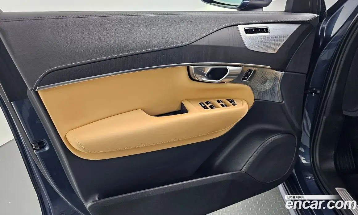 Volvo XC90 2023 2.0 автомат (гидро), фото 14