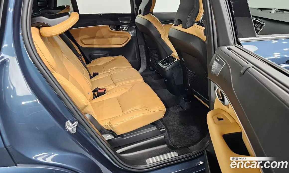 Volvo XC90 2023 2.0 автомат (гидро), фото 17