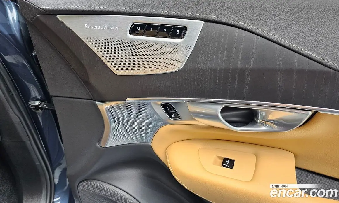 Volvo XC90 2023 2.0 автомат (гидро), фото 25