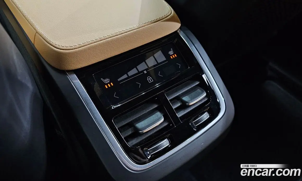 Volvo XC90 2023 2.0 автомат (гидро), фото 30