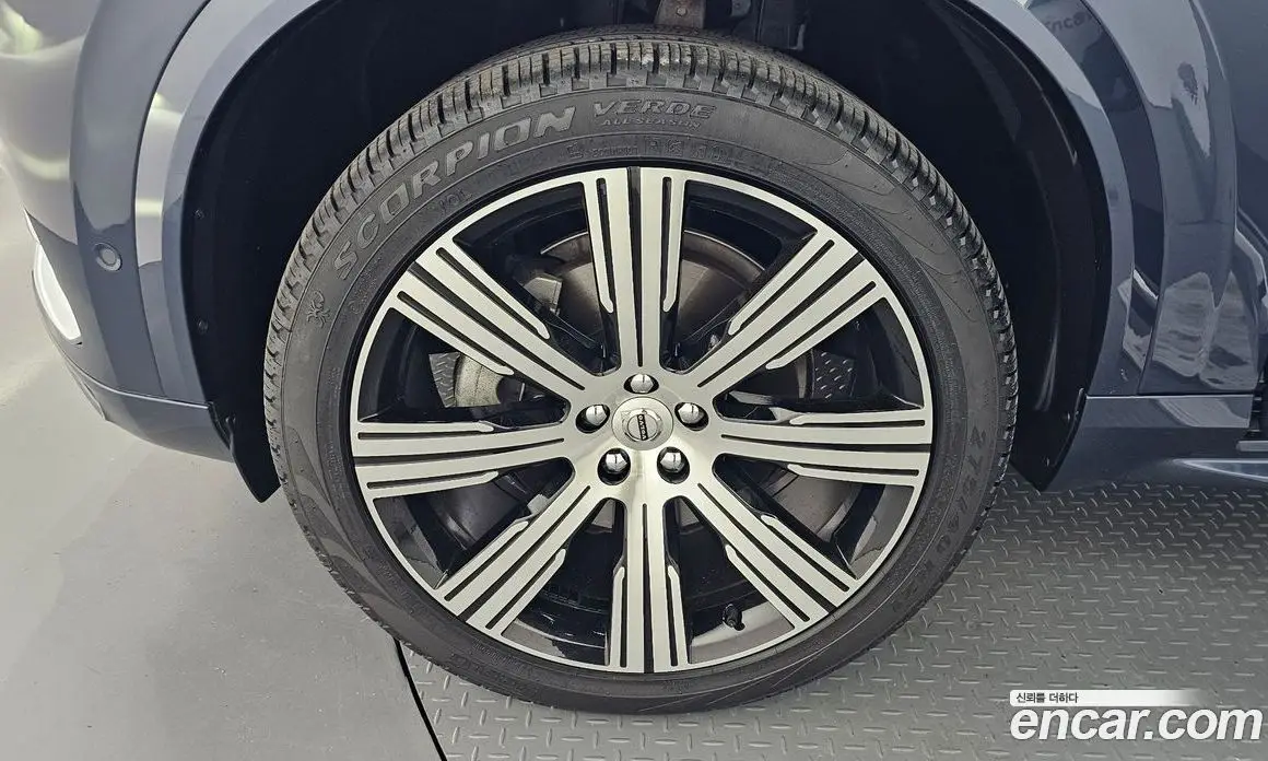 Volvo XC90 2023 2.0 автомат (гидро), фото 5