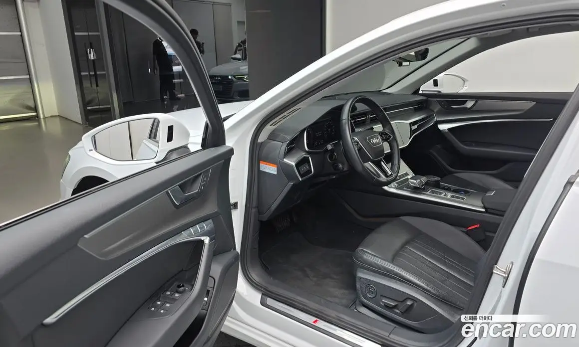 Audi A6 2020 2.0 автомат (гидро), фото 13