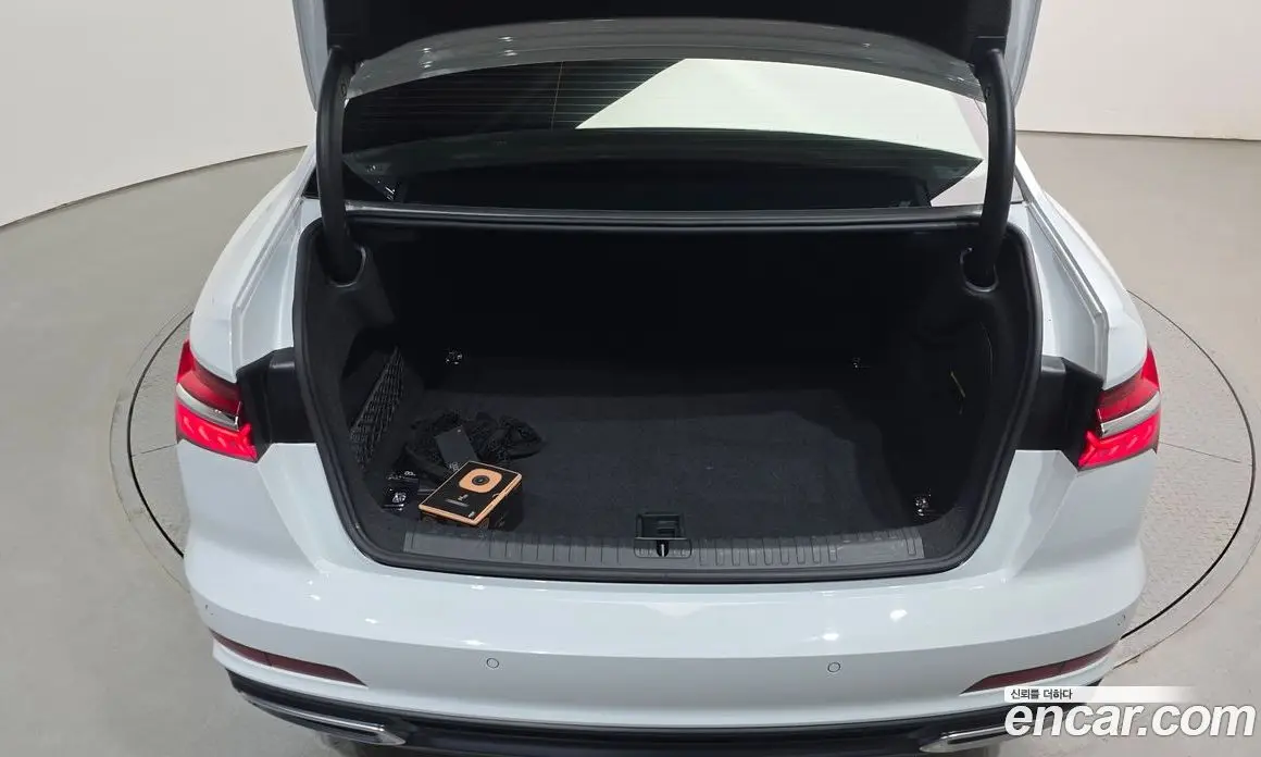 Audi A6 2020 2.0 автомат (гидро), фото 30
