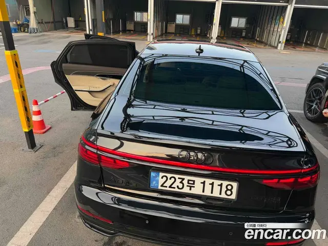 Audi A8 2018 3.0 автомат (гидро), миниатюра 4