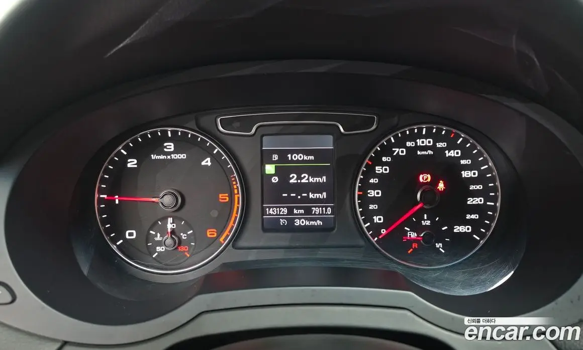Audi Q3 2014 2.0 автомат (гидро), фото 8