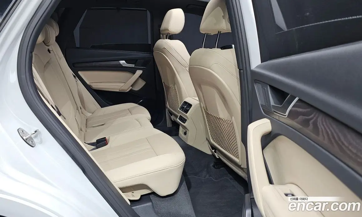 Audi Q5 2023 2.0 автомат (гидро), фото 12
