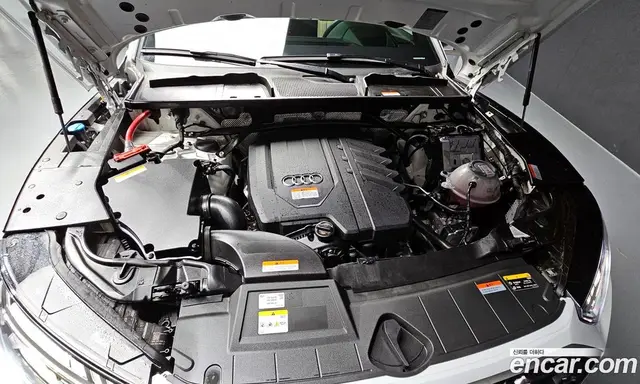 Audi Q5 2023 2.0 автомат (гидро), миниатюра 6