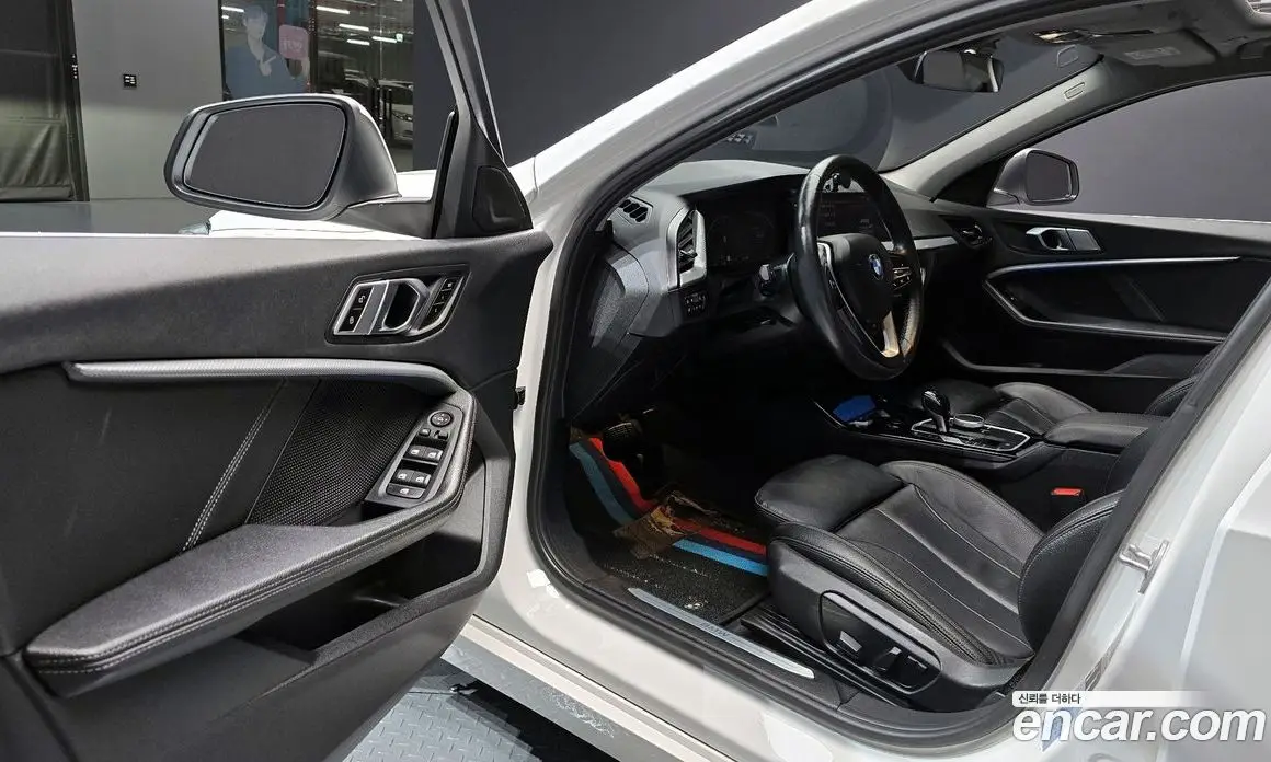 BMW 1 серия 2022 2.0 автомат (гидро), фото 11