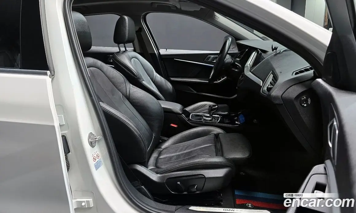BMW 1 серия 2022 2.0 автомат (гидро), фото 10