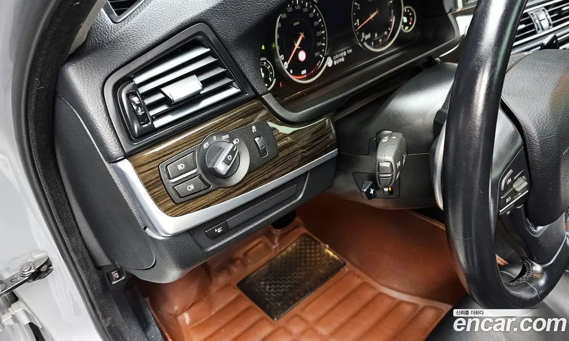 BMW 5 серия 2015 2.0 автомат (гидро), фото 16