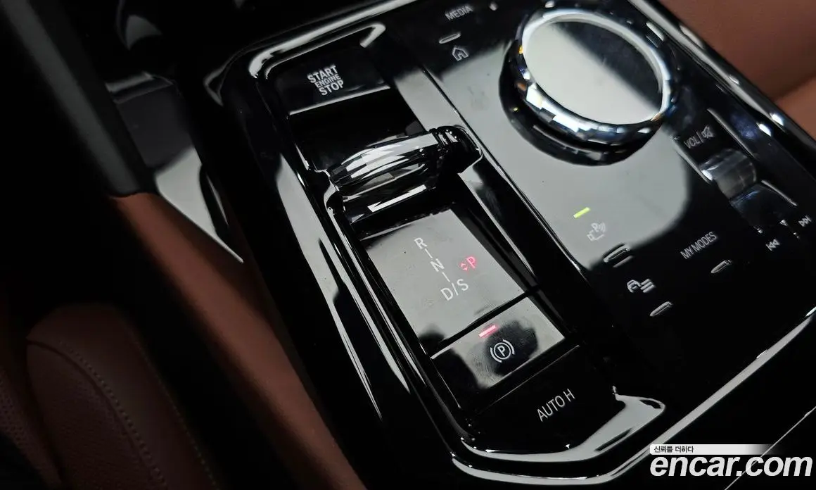 BMW 5 серия 2025 2.0 автомат (гидро), фото 9