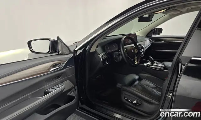 BMW 6 серия 2024 3.0 автомат (гидро), миниатюра 10