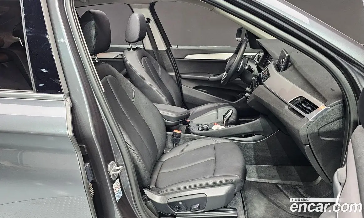 BMW X1 2020 2.0 автомат (гидро), фото 16