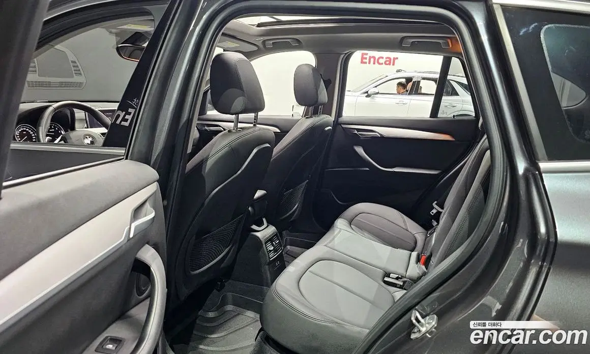BMW X1 2020 2.0 автомат (гидро), фото 17