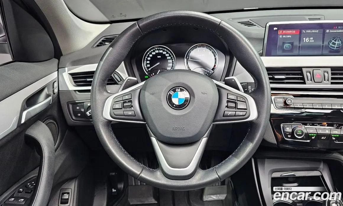 BMW X1 2020 2.0 автомат (гидро), фото 19