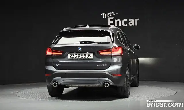 BMW X1 2020 2.0 автомат (гидро), миниатюра 4