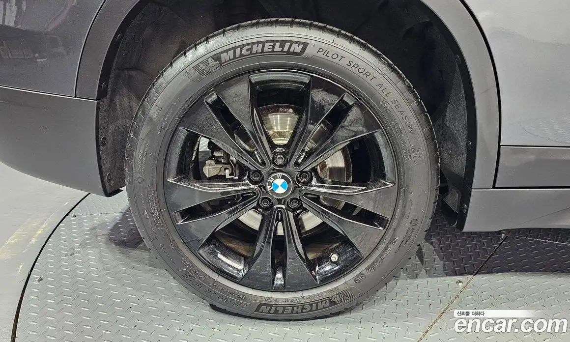BMW X1 2020 2.0 автомат (гидро), фото 5