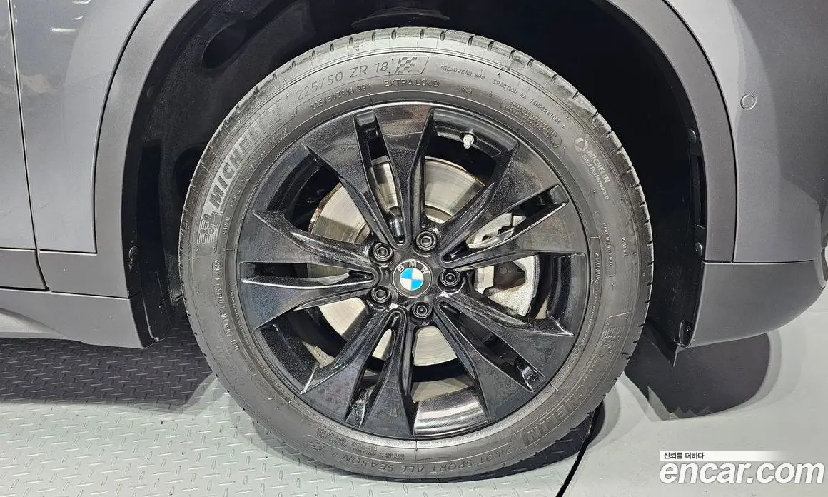BMW X1 2020 2.0 автомат (гидро), фото 7