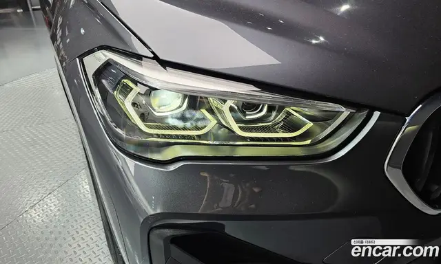 BMW X1 2020 2.0 автомат (гидро), миниатюра 8