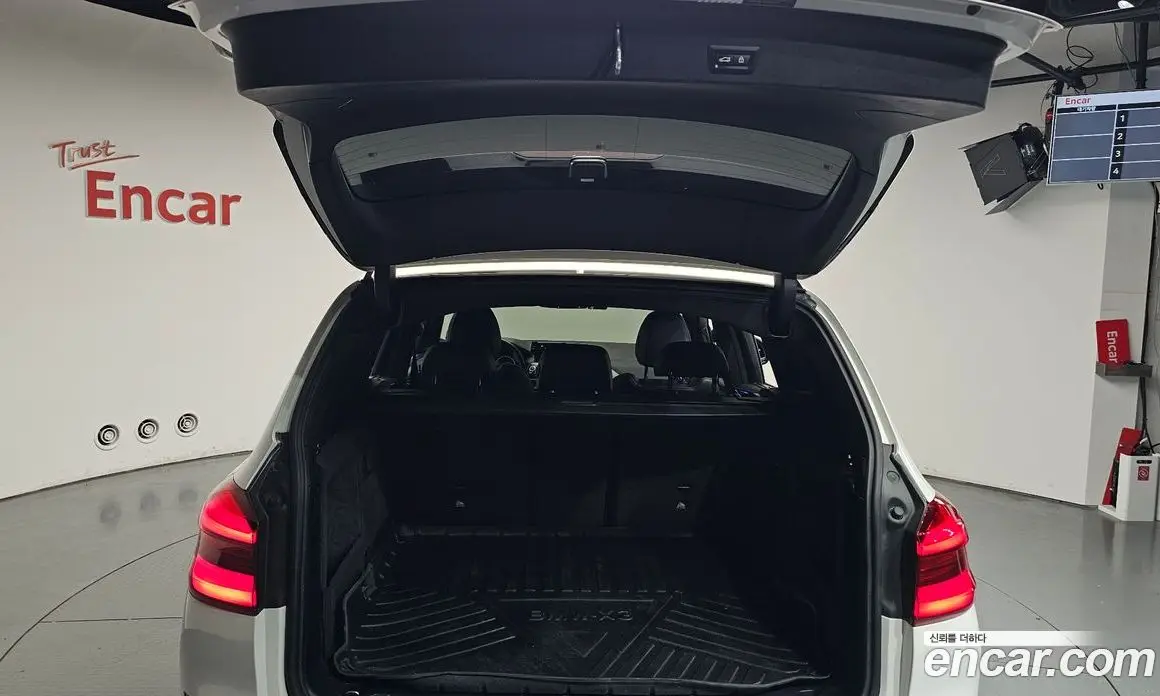 BMW X3 2018 2.0 автомат (гидро), фото 25
