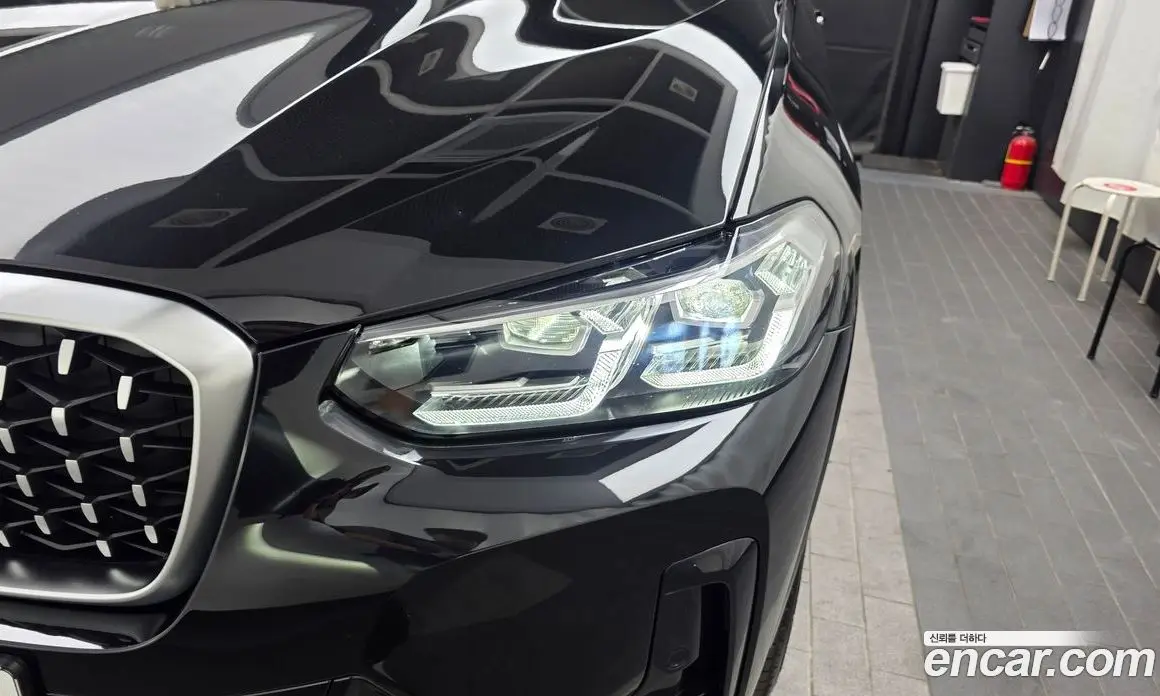 BMW X4 2025 2.0 автомат (гидро), фото 8