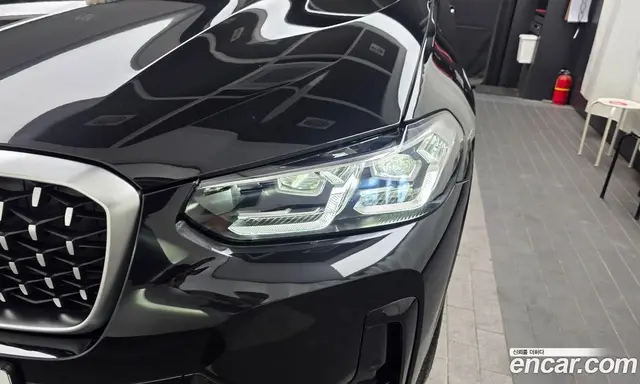BMW X4 2025 2.0 автомат (гидро), миниатюра 8