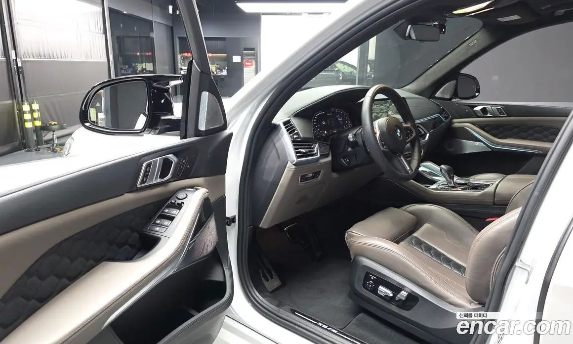 BMW X5M 2022 4.4 автомат (гидро), фото 13