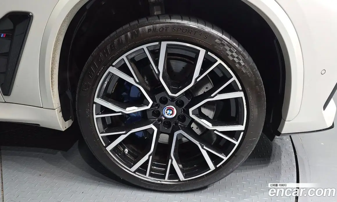 BMW X5M 2022 4.4 автомат (гидро), фото 7