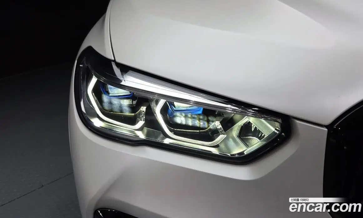 BMW X5M 2022 4.4 автомат (гидро), фото 8