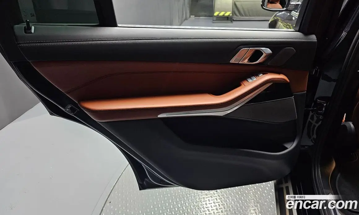BMW X7 2023 3.0 автомат (гидро), фото 15