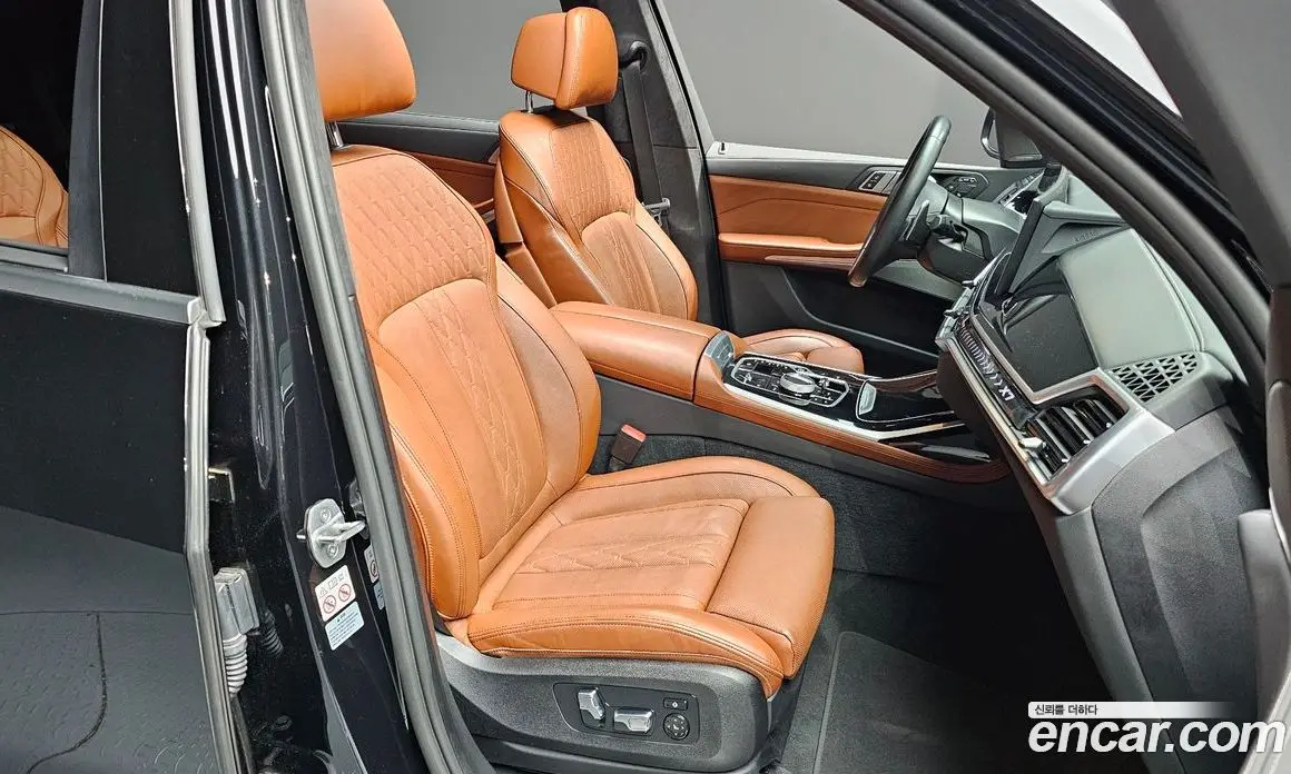BMW X7 2023 3.0 автомат (гидро), фото 17